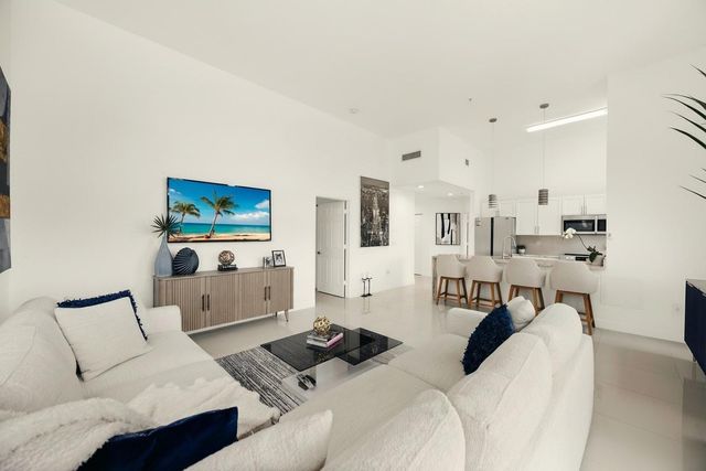 616 Clearwater Park Road 101, West Palm Beach, FL 33401