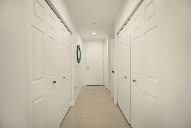 616 Clearwater Park Road 101, West Palm Beach, FL 33401