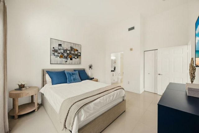 616 Clearwater Park Road 101, West Palm Beach, FL 33401