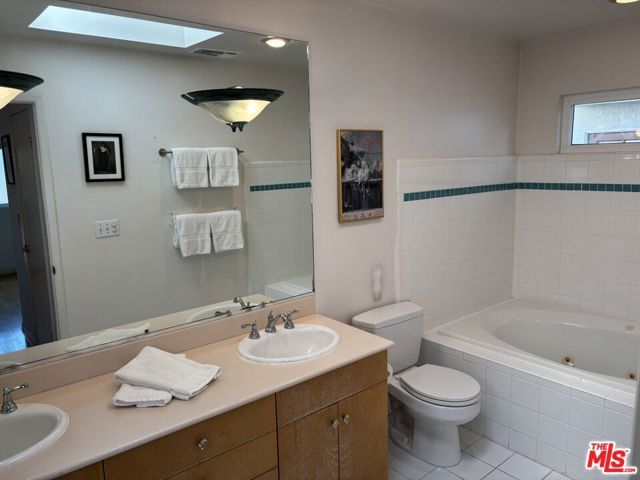 3533 Kelton Avenue, Los Angeles, CA 90034