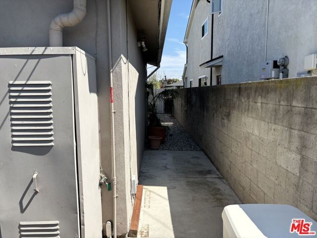 3533 Kelton Avenue, Los Angeles, CA 90034