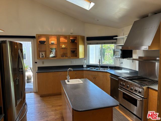 3533 Kelton Avenue, Los Angeles, CA 90034