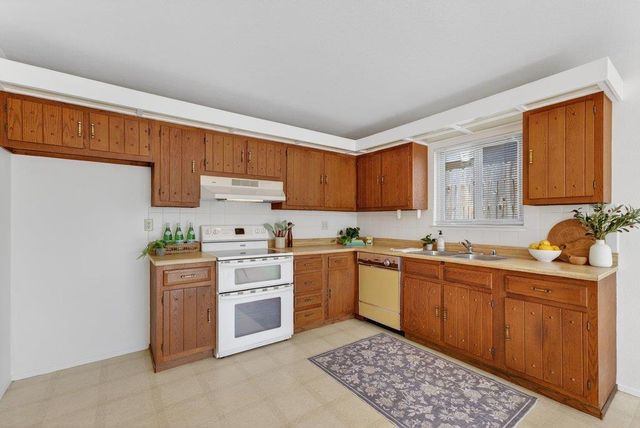 900 Mckenzie Avenue, Watsonville, CA 95076