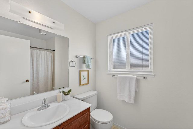 900 Mckenzie Avenue, Watsonville, CA 95076
