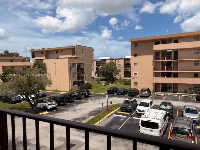 8893 Fontainebleau Boulevard 304, Miami, FL 33172