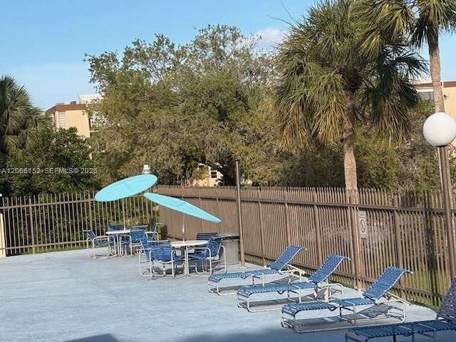 8893 Fontainebleau Boulevard 304, Miami, FL 33172