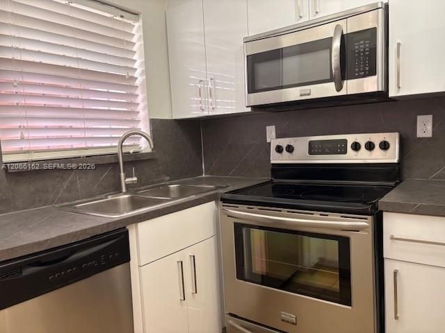 8893 Fontainebleau Boulevard 304, Miami, FL 33172