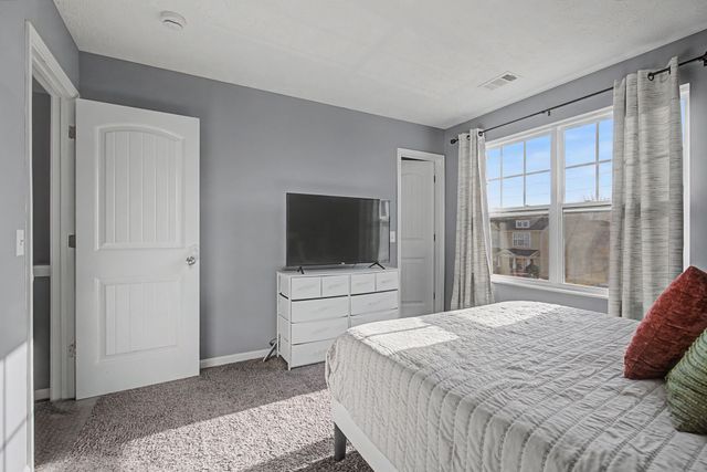 580 Bradburn Village Cir, Antioch, TN 37013