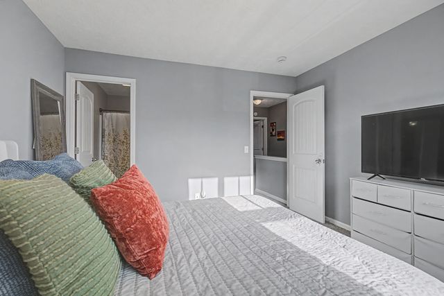 580 Bradburn Village Cir, Antioch, TN 37013