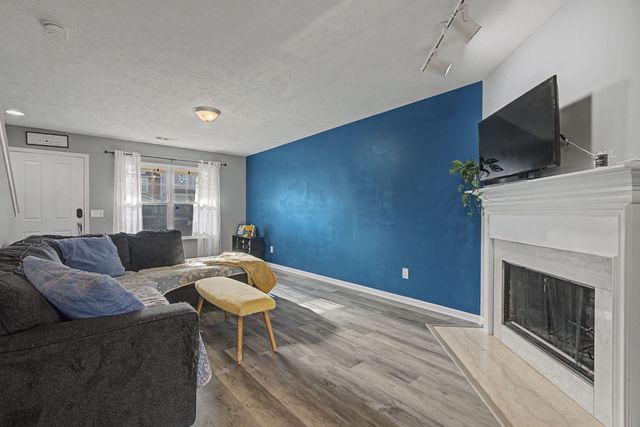 580 Bradburn Village Cir, Antioch, TN 37013