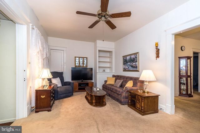 1135 PAWLINGS RD, Audubon, PA 19407
