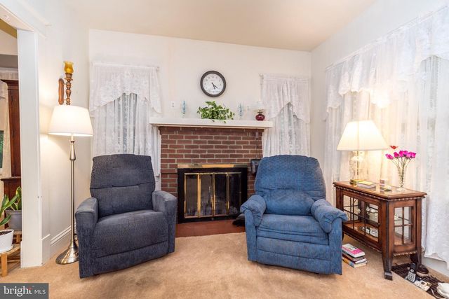 1135 PAWLINGS RD, Audubon, PA 19407