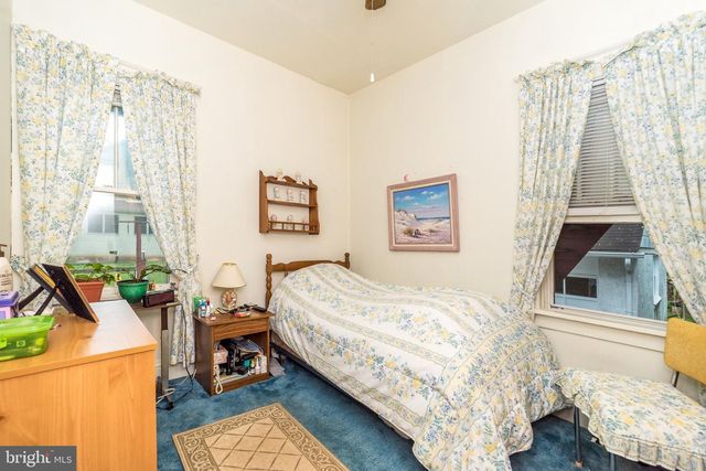 1135 PAWLINGS RD, Audubon, PA 19407