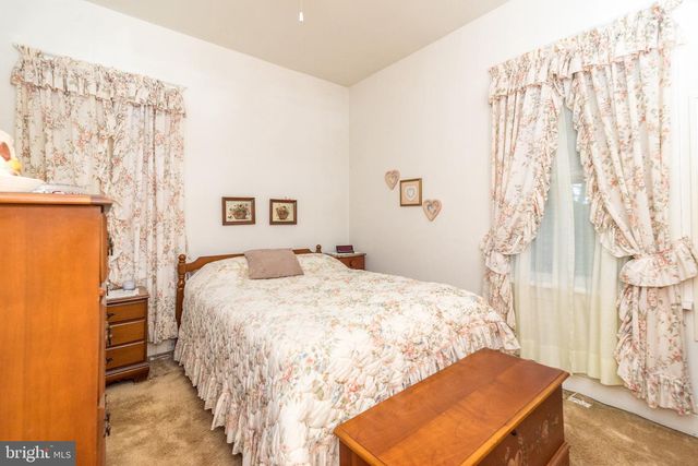 1135 PAWLINGS RD, Audubon, PA 19407
