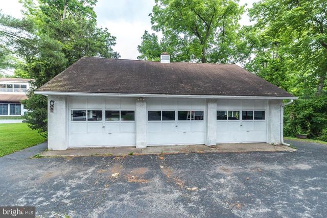 1135 PAWLINGS RD, Audubon, PA 19407