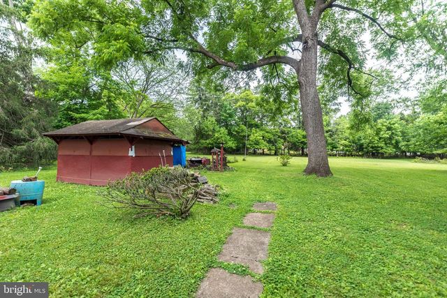 1135 PAWLINGS RD, Audubon, PA 19407