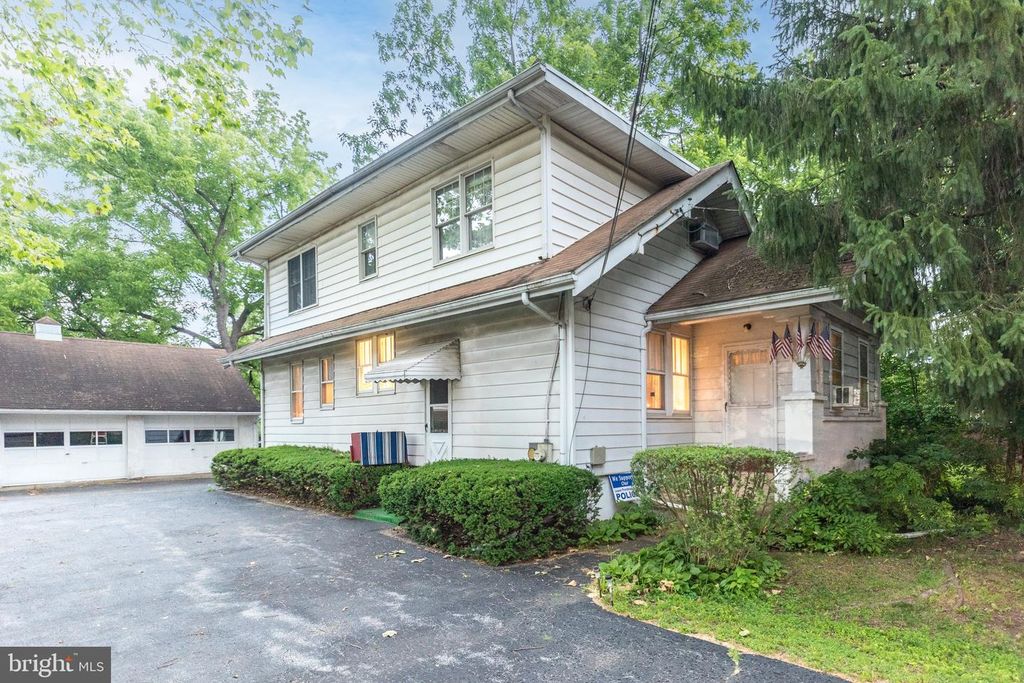 1135 PAWLINGS RD, Audubon, PA 19407