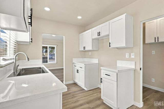 418 Francis Street, Bakersfield, CA 93308