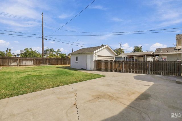 418 Francis Street, Bakersfield, CA 93308