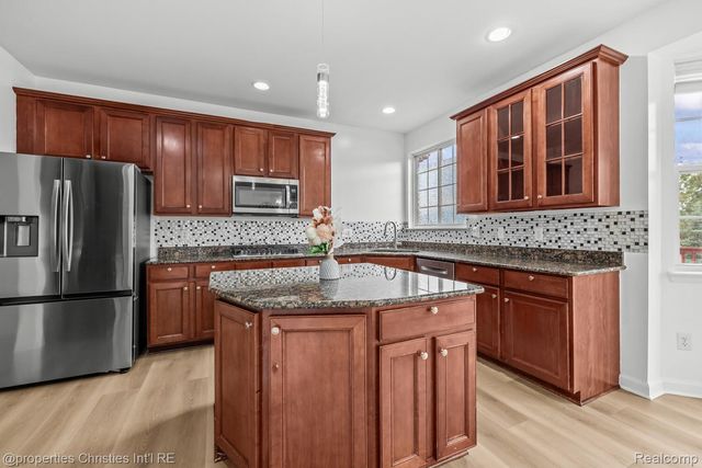 16928 Boulder Drive, Northville Township, MI 48168