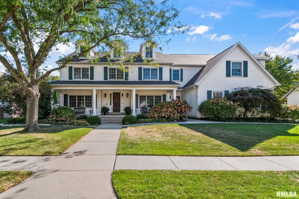 2212 Greenside Drive, Springfield, IL 62704