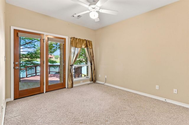 110 Dog Leg ST, Meadowlakes, TX 78654