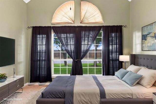 110 Dog Leg ST, Meadowlakes, TX 78654