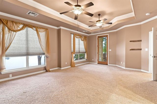 110 Dog Leg ST, Meadowlakes, TX 78654