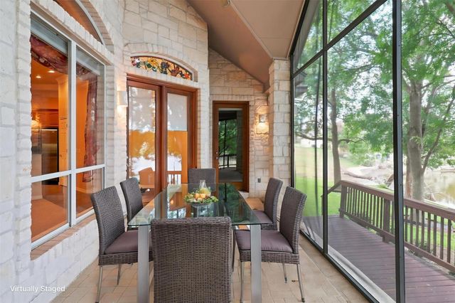 110 Dog Leg ST, Meadowlakes, TX 78654