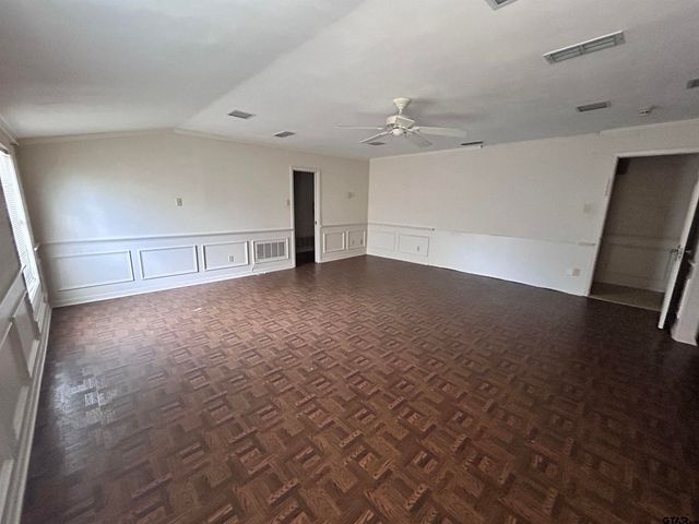 1010 Pamela, Henderson, TX 75654
