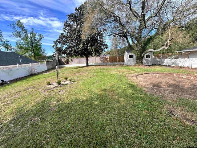 1010 Pamela, Henderson, TX 75654
