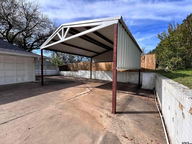 1010 Pamela, Henderson, TX 75654