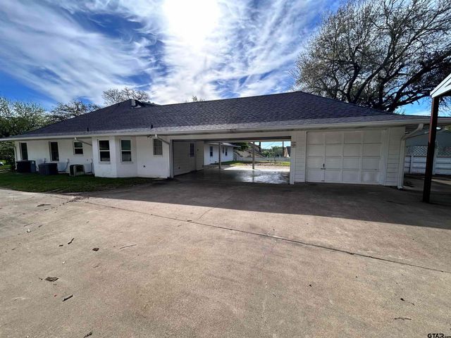 1010 Pamela, Henderson, TX 75654