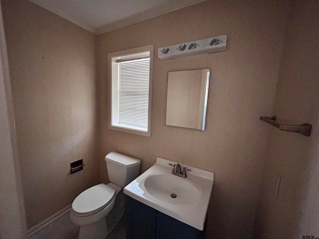 1010 Pamela, Henderson, TX 75654
