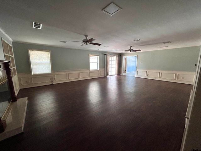 1010 Pamela, Henderson, TX 75654