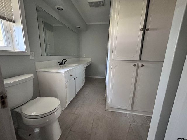 1010 Pamela, Henderson, TX 75654
