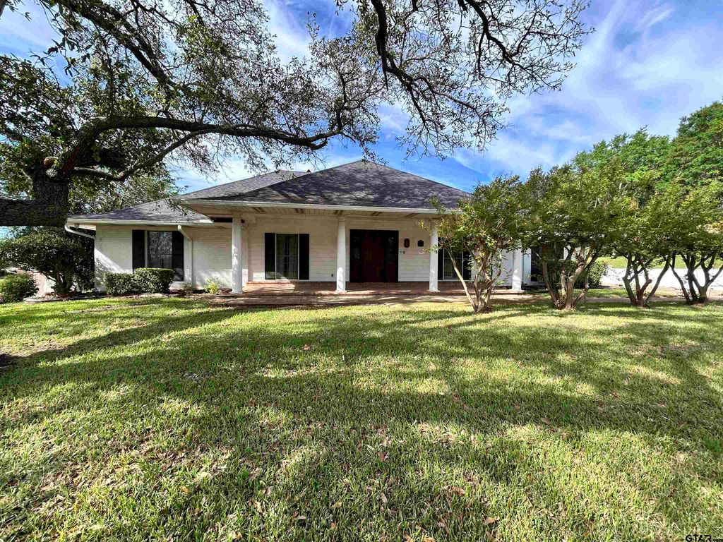 1010 Pamela, Henderson, TX 75654