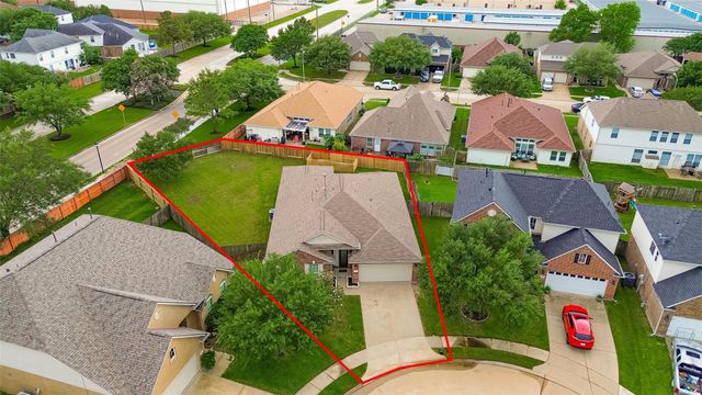 19510 N Oblong Circle, Cypress, TX 77429