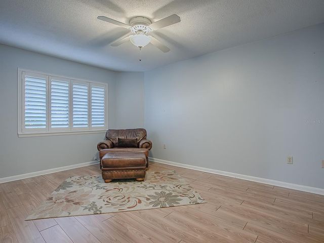102 CEDAR WAY, Yalaha, FL 34797