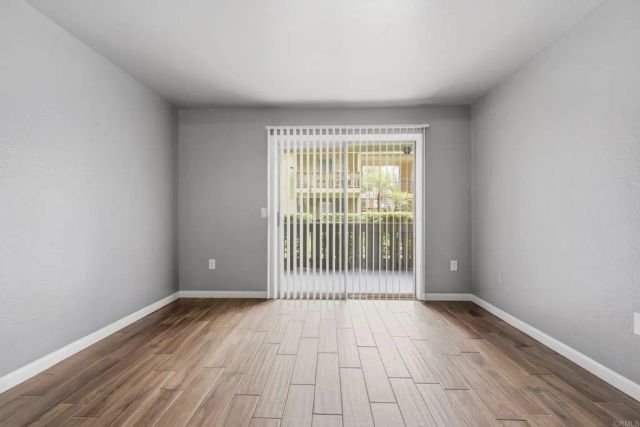 2536 White Oak Place 5, Escondido, CA 92027
