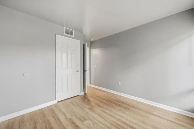 2536 White Oak Place 5, Escondido, CA 92027