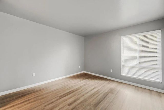 2536 White Oak Place 5, Escondido, CA 92027