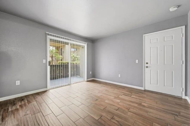 2536 White Oak Place 5, Escondido, CA 92027