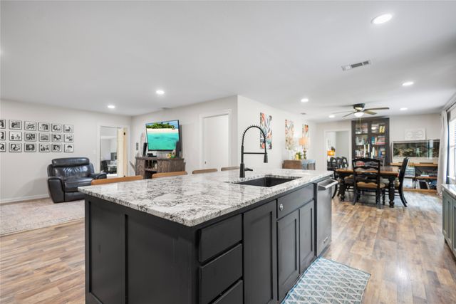 997 Vz County Road 4810, Ben Wheeler, TX 75754