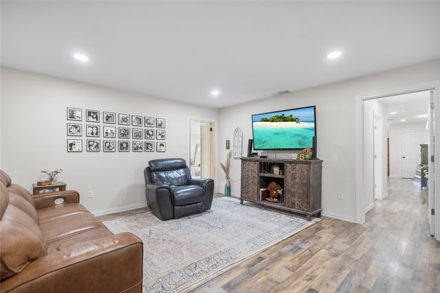 997 Vz County Road 4810, Ben Wheeler, TX 75754