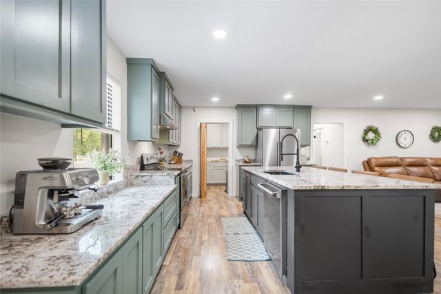 997 Vz County Road 4810, Ben Wheeler, TX 75754