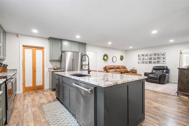 997 Vz County Road 4810, Ben Wheeler, TX 75754