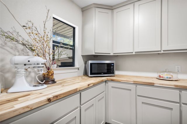997 Vz County Road 4810, Ben Wheeler, TX 75754