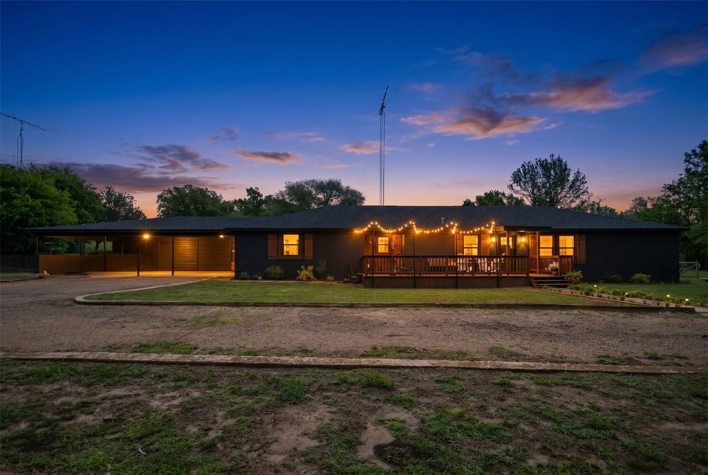 997 Vz County Road 4810, Ben Wheeler, TX 75754