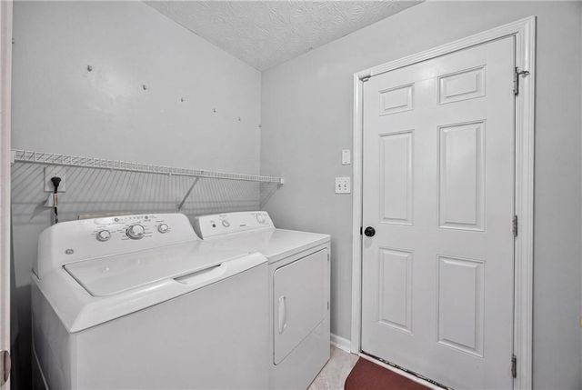 59 Canterbury Drive, Grantville, GA 30220